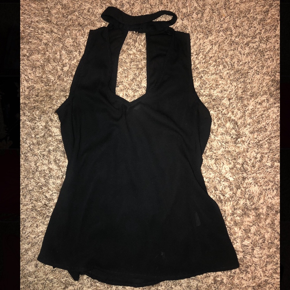 Keyhole sheer black tank